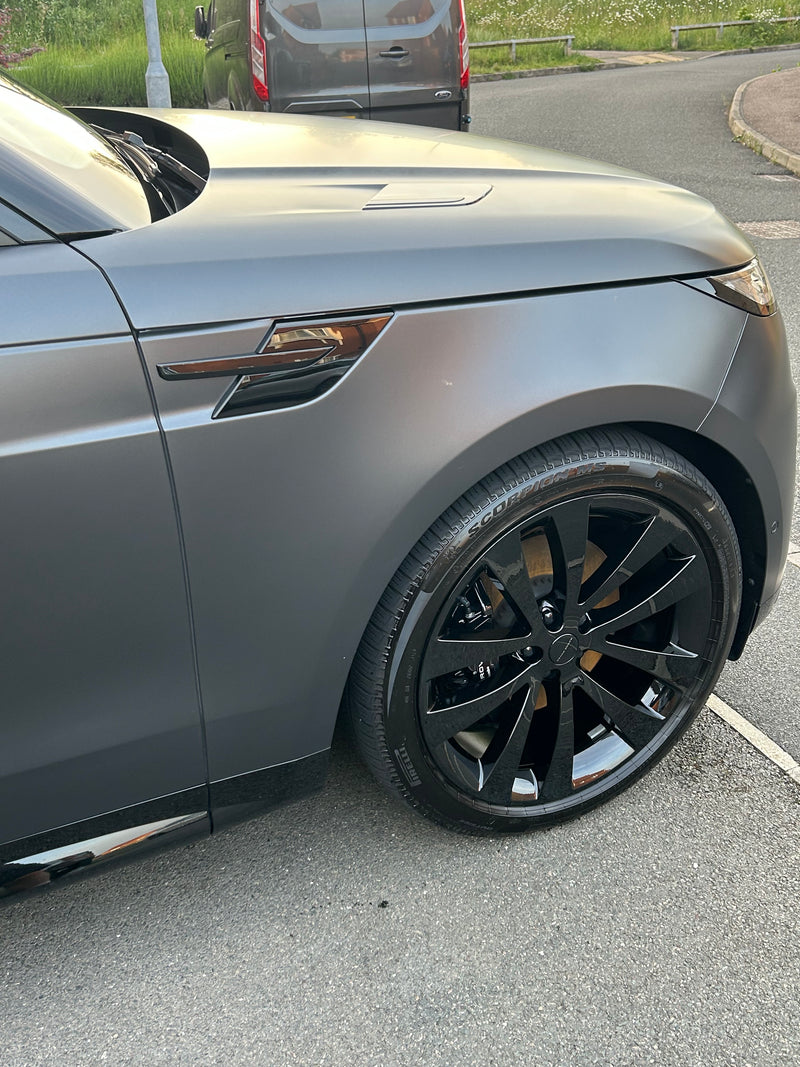 Range Rover Sport SUV Matte Black and clean after valeting service